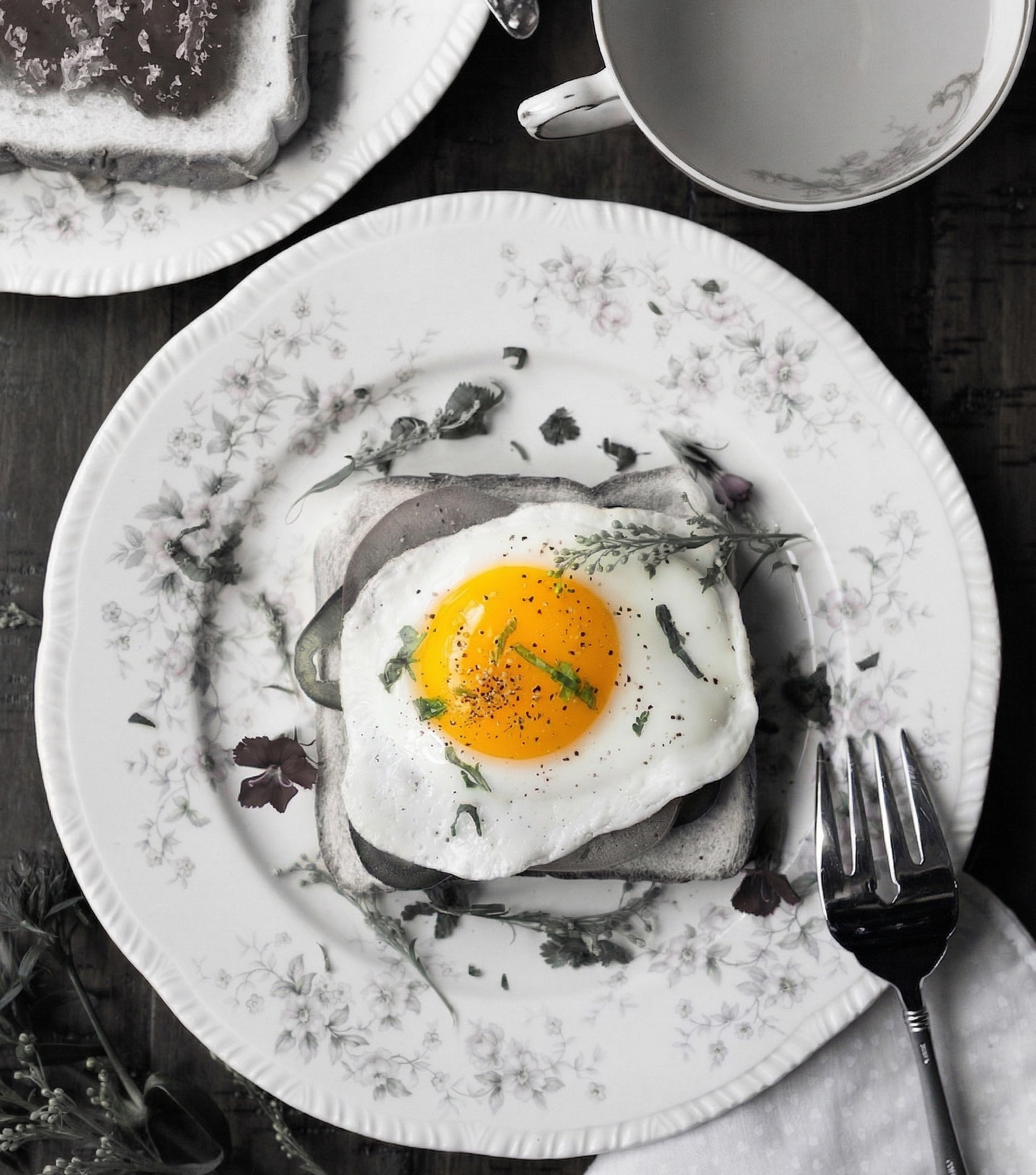 Raw eggs — the pure natural source of Aultra Z protein